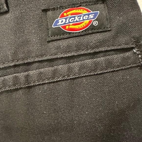 Dickie’s Black Men’s Shorts - Picture 4 of 4